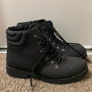 Cliff by White Mountain Boots